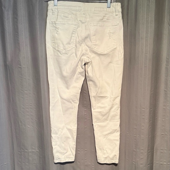 Refuge Distressed Jeans - Picture 2 of 7